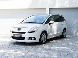 Branco Usado 2011 Peugeot 5008 Monovolume | € 8.750 (Preço justo)