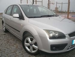 Usado 2006 Ford Focus Sedan | € 3.499 (Preço justo)