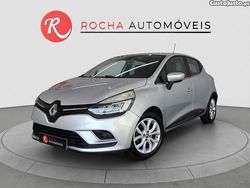 Cinza Usado 2017 Renault Clio IV Zen Citadino | € 12.490 (Preço justo)