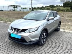 Cinza Usado 2017 Nissan Qashqai 360º SUV | € 17.750 (Preço justo)