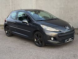 Cinzento Usado 2009 Peugeot 207 Sport Citadino | € 6.950 (Preço justo)