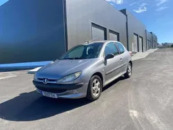 Cinzento Usado 2002 Peugeot 206 Citadino | € 2.000 (Preço justo)