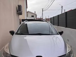 Cinzento Usado 2017 Renault Clio GrandTour Carrinha | € 9.500 (Preço justo)