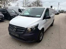 Branco Usado 2023 Mercedes Vito Monovolume | € 32.750