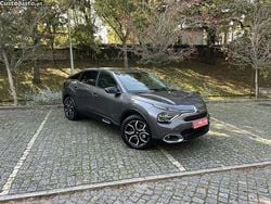 Cinza Usado 2024 Citroën e-C4 Shine SUV | € 24.750 (Preço justo)