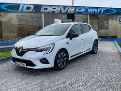 Branco Usado 2021 Renault Clio V Intens | € 12.900 (Bom preço)
