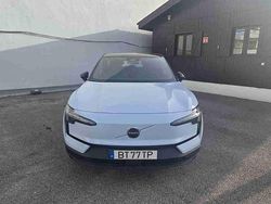 Cinzento Usado 2024 Volvo EX30 Plus SUV | € 38.990 (Preço justo)