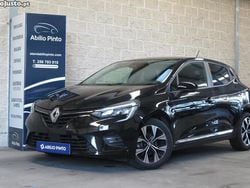 Preto Usado 2023 Renault Clio V Evolution Sedan | € 16.450 (Preço justo)
