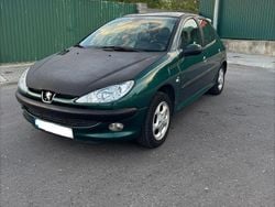 Usado 2009 Peugeot 206 Roland Garros Sedan | € 1.550