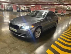 Cinzento Usado 2013 BMW 520 Sedan | € 14.950 (Bom preço)
