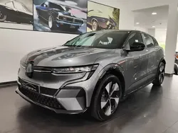 Cinzento Usado 2022 Renault Mégane Equilibre SUV | € 24.990 (Preço justo)