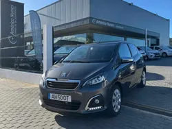 Cinzento Usado 2021 Peugeot 108 Collection Citadino | € 11.750 (Bom preço)
