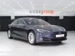 Cinzento Usado 2020 Tesla Model S Long Range Sedan | € 41.490 (Preço justo)