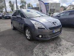 Cinza Usado 2012 Peugeot 5008 Active Monovolume | € 11.900 (Preço justo)