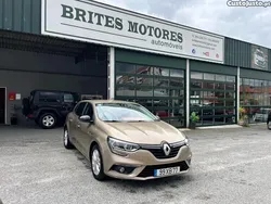 Castanho Usado 2019 Renault Mégane IV LIMITED Citadino | € 16.250 (Preço justo)