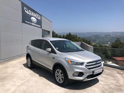Cinzento Usado 2017 Ford Kuga Business Edition SUV | € 16.900