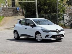Branco Usado 2018 Renault Clio IV Zen | € 8.000