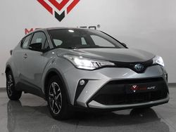 Cinza Usado 2023 Toyota C-HR Comfort SUV | € 27.900 (Preço justo)