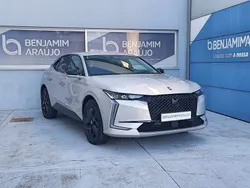 Cinzento Usado 2024 DS Automobiles DS4 Performance Citadino | € 27.900