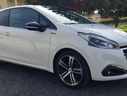 Usado 2016 Peugeot 208 GT-line Citadino | € 9.500 (Preço justo)