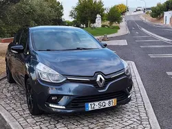 Usado 2017 Renault Clio IV LIMITED Sedan | € 12.950 (Preço elevado)