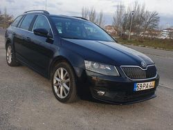 Usado 2014 Skoda Octavia Sedan | € 4.500 (Caro)