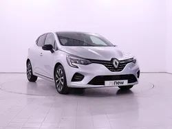 Branco glaciar Usado 2023 Renault Clio V Techno | € 18.290 (Preço elevado)