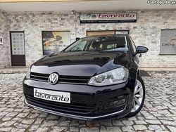 Preto Usado 2015 VW Golf VII Highline Sedan | € 12.750 (Preço justo)