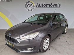 Cinza Usado 2015 Ford Focus Trend Citadino | € 8.990 (Preço justo)