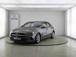 Cinzento Usado 2019 Mercedes A180 Style Citadino | € 27.990 (Preço justo)
