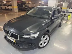 Cinza Usado 2020 Volvo V60 CC Carrinha | € 36.400 (Preço justo)