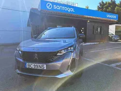 Cinzento Usado 2023 Peugeot 5008 Allure Monovolume | € 30.990 (Preço justo)