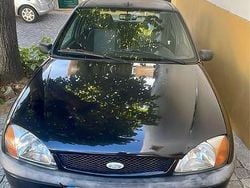 Usado 2001 Ford Fiesta Citadino | € 1.100