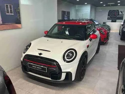 Vermelho Usado 2023 Mini John Cooper Works Essential Citadino | € 39.990 (Preço justo)