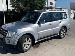 Cinzento Usado 2008 Mitsubishi Pajero SUV | € 25.000