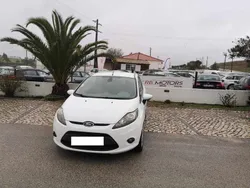 Branco Usado 2011 Ford Fiesta Trend Citadino | € 6.599 (Caro)