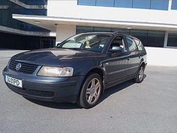 Usado 2000 VW Passat Sedan | € 1.900