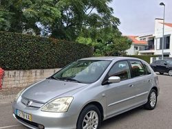 Usado 2003 Honda Civic Sedan | € 2.250