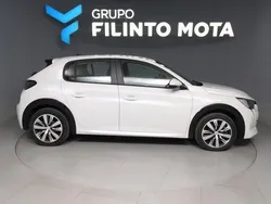Branco Usado 2020 Peugeot e-208 Active Citadino | € 15.490 (Preço justo)