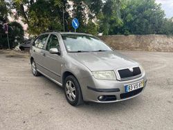Outra Usado 2006 Skoda Fabia Sedan | € 4.900 (Caro)