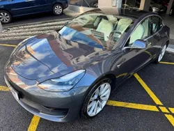 Cinza Usado 2020 Tesla Model 3 Standard Range Plus Sedan | € 22.900 (Bom preço)
