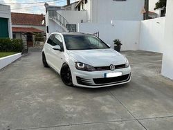Branco Usado 2016 VW Golf VII Sedan | € 26.500 (Preço justo)