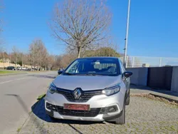 Cinzento Usado 2017 Renault Captur SUV | € 14.500 (Preço justo)