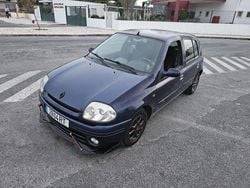 Usado 2001 Renault Clio II Sedan | € 1.000 (Bom preço)