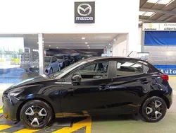 Preto Usado 2024 Mazda 2 Center-Line | € 22.900 (Preço justo)