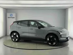 Cinzento Usado 2024 Volvo EX30 Plus SUV | € 38.490 (Preço justo)