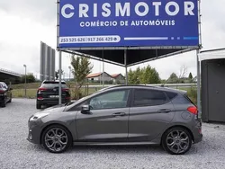 Cinzento Usado 2021 Ford Fiesta Citadino | € 14.750