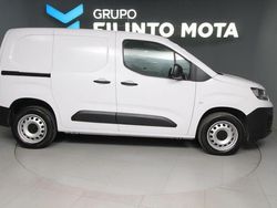 Branco Usado 2023 Fiat Doblò Monovolume | € 18.490 (Preço justo)