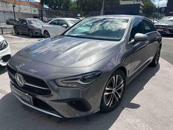 Cinzento Usado 2024 Mercedes CLA180 Sedan | € 43.900 (Caro)