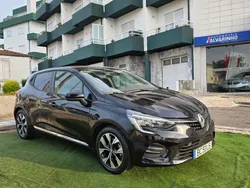 Preto Usado 2023 Renault Clio V Evolution | € 18.950 (Preço justo)